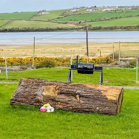 The Dozy Donkey Shepherd Hut & Sauna Farm * Ballyshannon